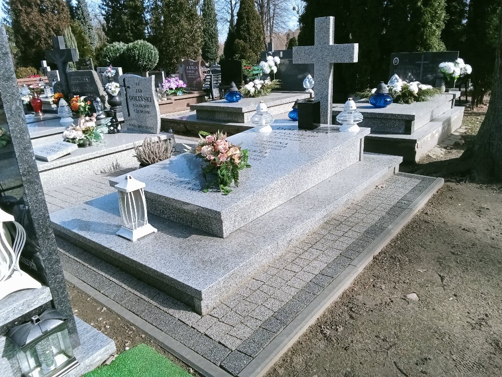Grób Jerzy Marian Doliński