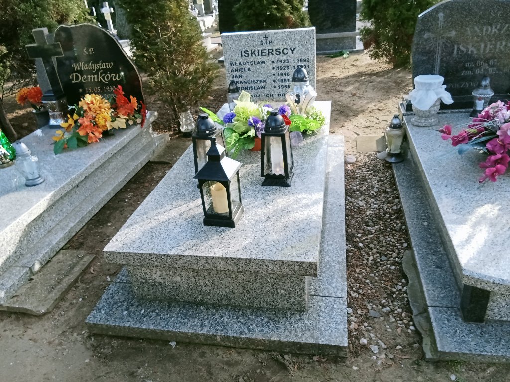Grób Bronisław Iskierski