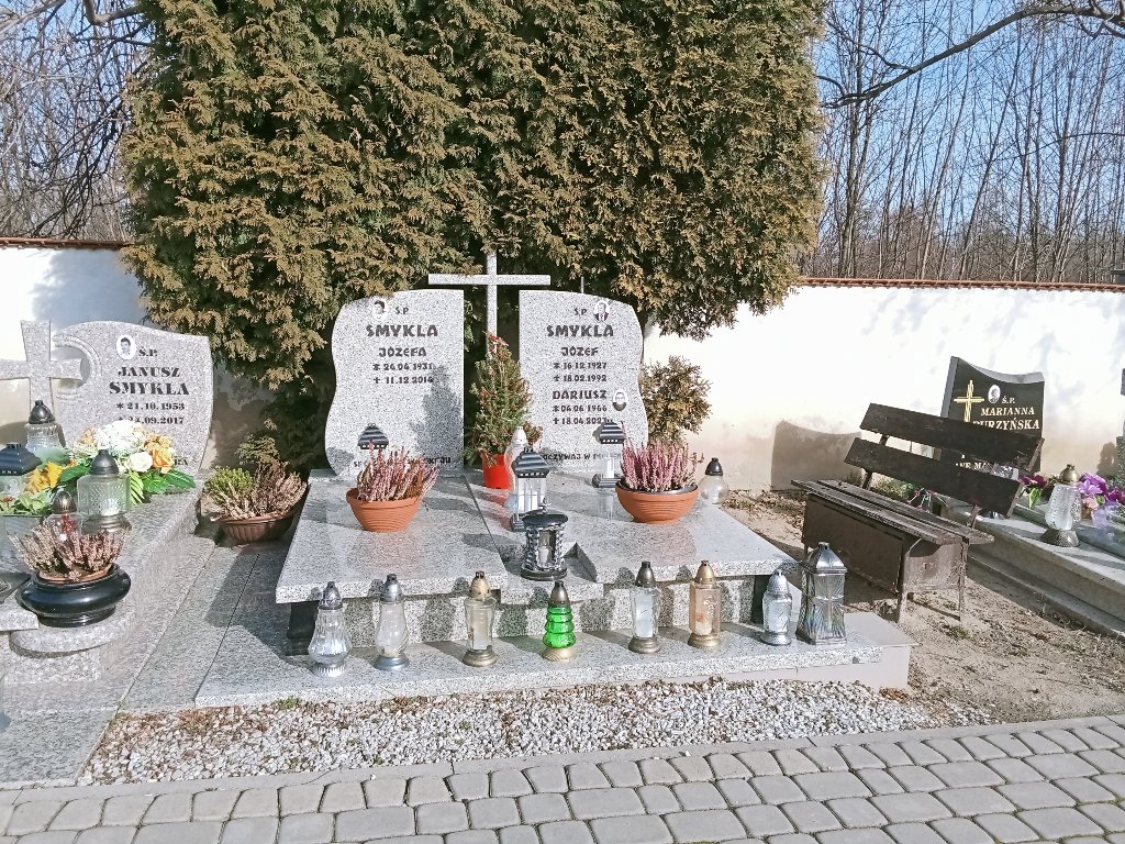 Grób Dariusz Smykla